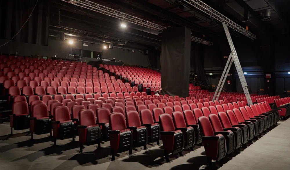 Teatro Menotti platea vista lato
